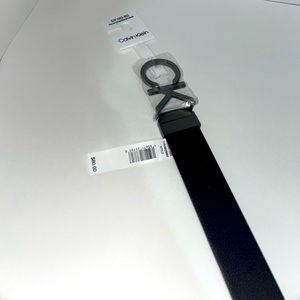 Calvin Klein Reversible Belt Size S/P (small) Black Leather CK buckle New